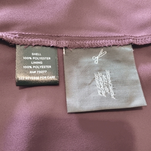 Simply Vera Lace Trimmed Top S P NWT - Picture 7 of 7